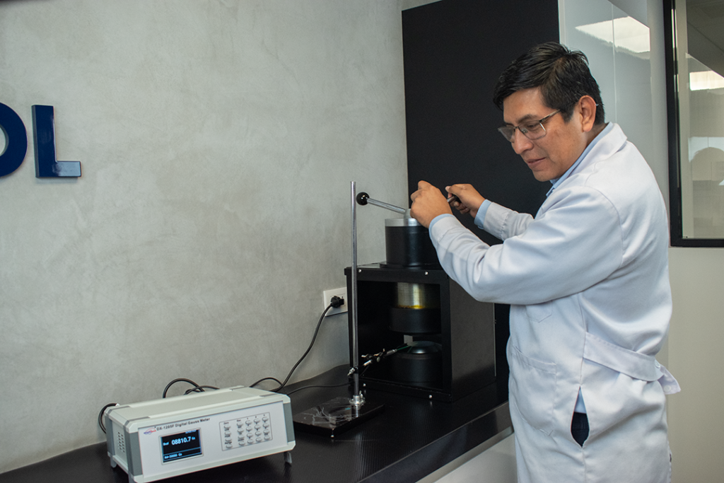 Calibración de gausimetro de mesa